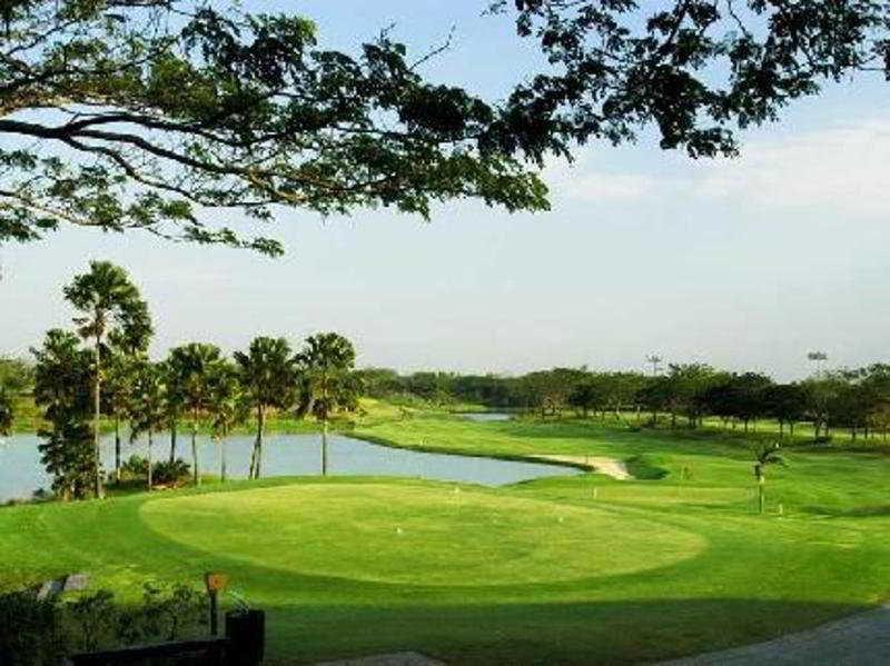 Ciputra Golf, Club & Hotel สุราบายา สิ่งอำนวยความสะดวก รูปภาพ